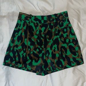Versace SS16 Runway High Waisted Tailored Camo Shorts size 38 IT